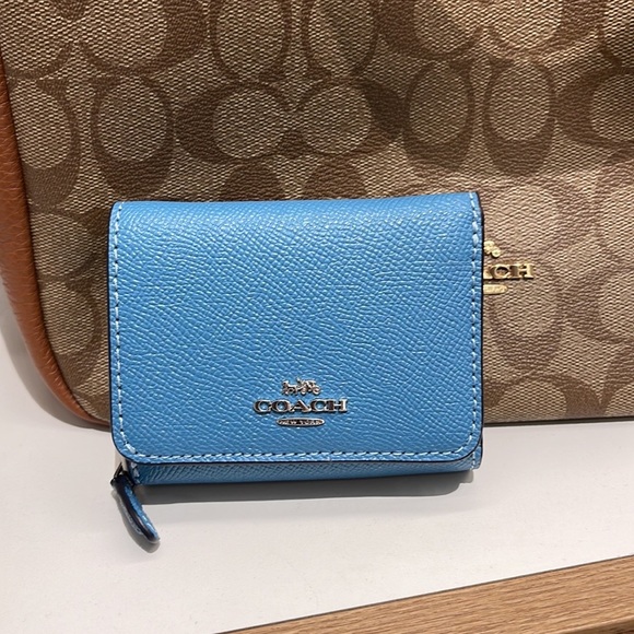 Coach Small Trifold Wallet
SV/Pacific Blue - Picture 15 of 16